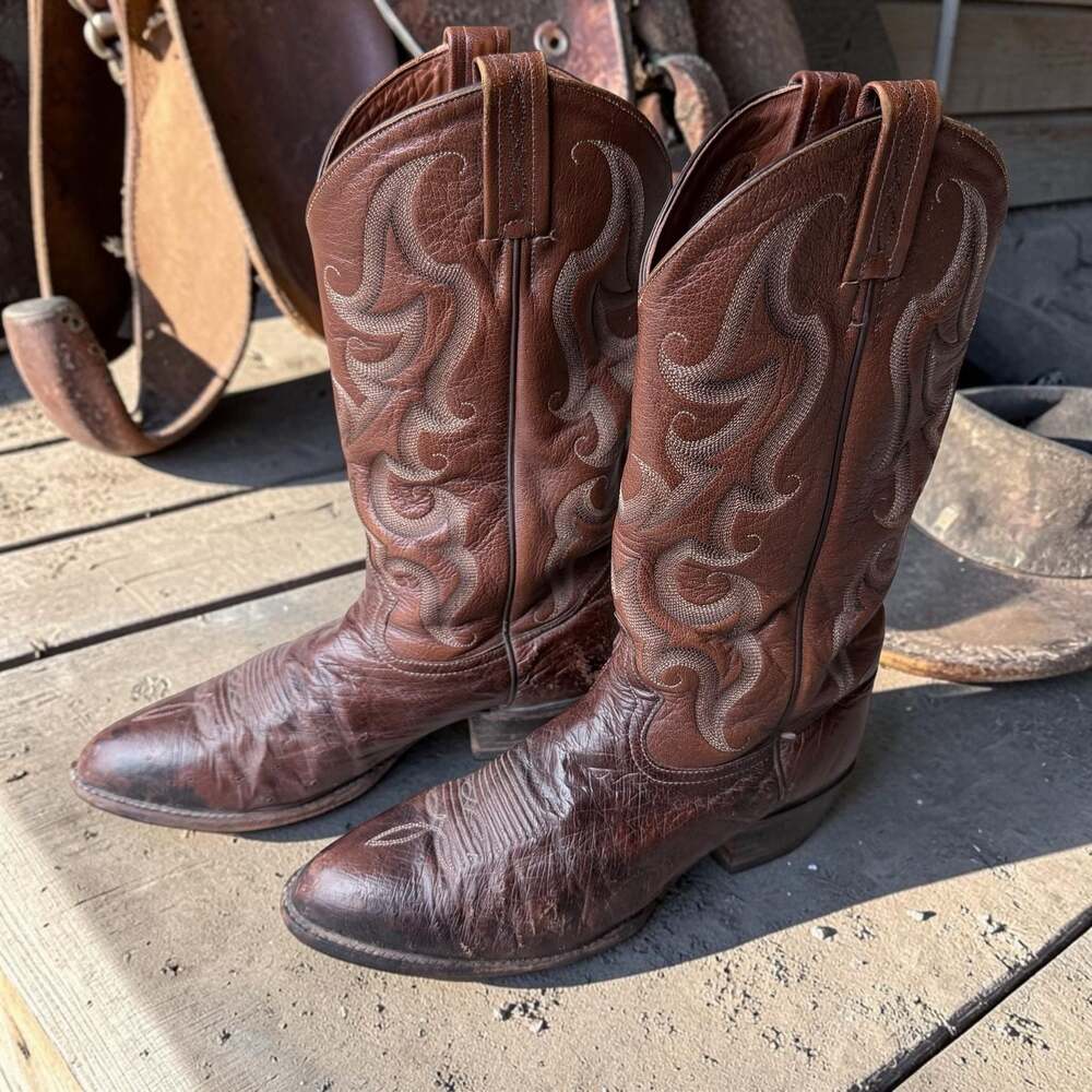 Tony Lama C7570 Bull Hide Western Cowboy Boots